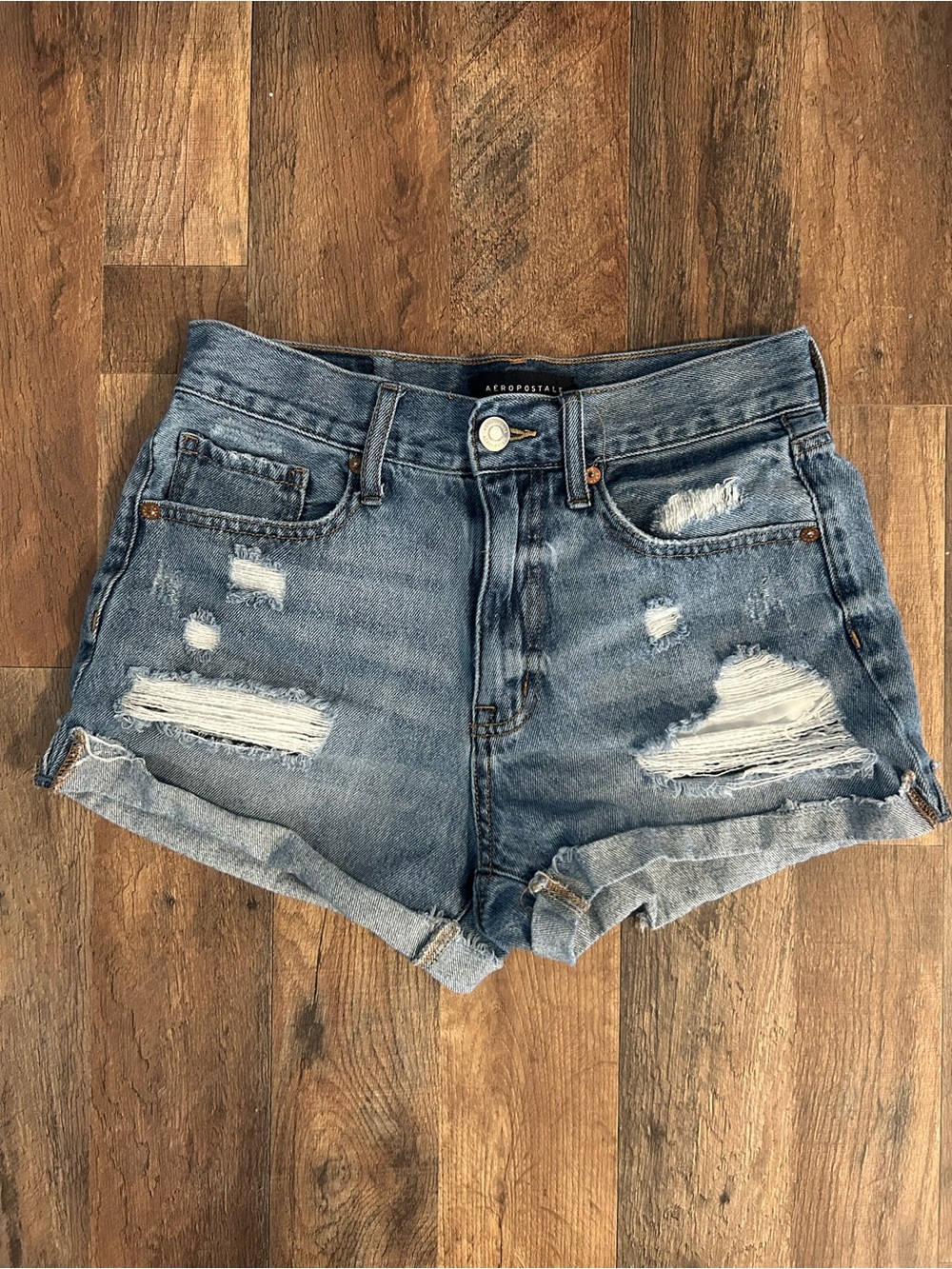 Aeropostale Distressed Cuffed Mom Short